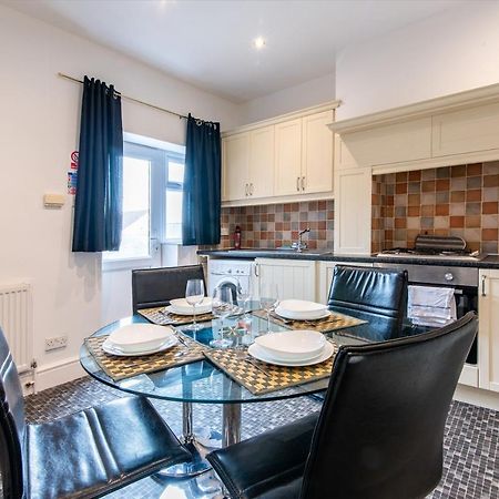 Chesterfield Lodge - 2 Bedroom Apartment Near Chesterfield Town Centre Eksteriør billede