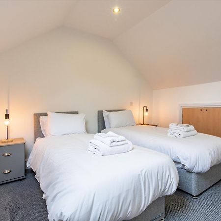 Chesterfield Lodge - 2 Bedroom Apartment Near Chesterfield Town Centre Eksteriør billede