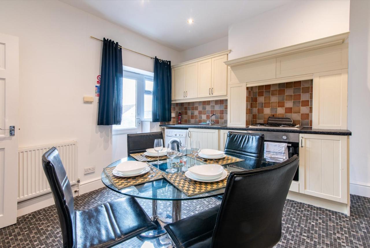 Chesterfield Lodge - 2 Bedroom Apartment Near Chesterfield Town Centre Eksteriør billede